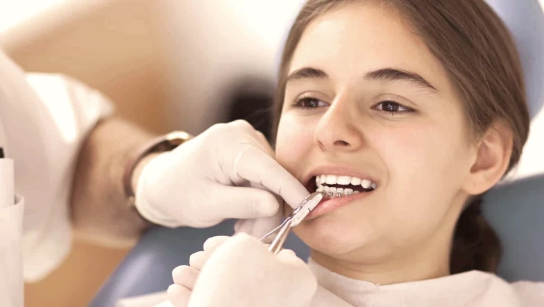 Utilisez la cire orthodontique en attendant votre rdv chez le Dr Sebbag